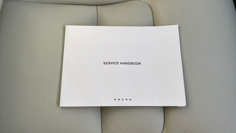 Volvo Xc60 2.0 T6 RC PHEV Inscription Expression 5dr AWD Auto Estate